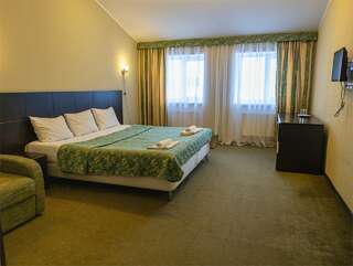 Гостиница Absolut Калуга Номер комфорт улучшенный с 1 двуспальной кроватью-3