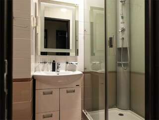 Гостиница Absolut Калуга Стандартный двухместный номер с 1 кроватью или 2 отдельными кроватями-2